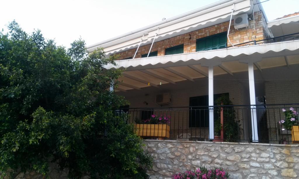 Apartament Porto Poros Mikros Gialos Zewnętrze zdjęcie